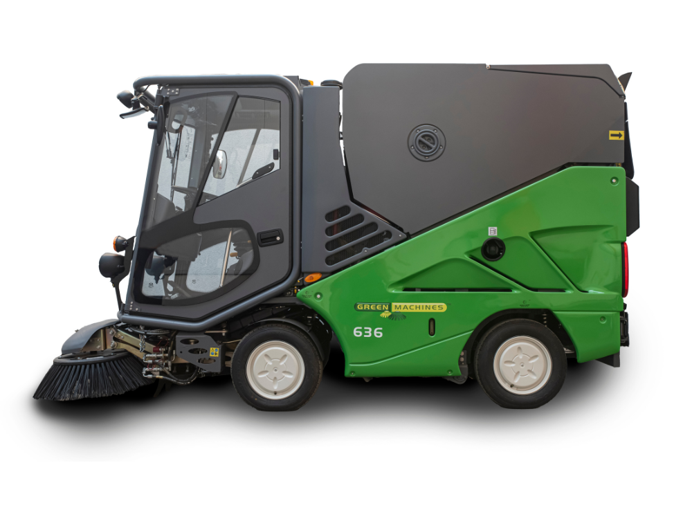 Diesel powered municipal sweeper GM636HS - STAMH LTD
