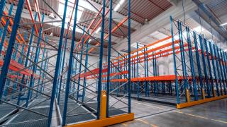 Working aisle of a Mobile Racking System from STAMH Group