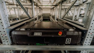 Automatizirani 3D escala sustav za skladištenje i obradu narudžbi za Papadeas S.A.