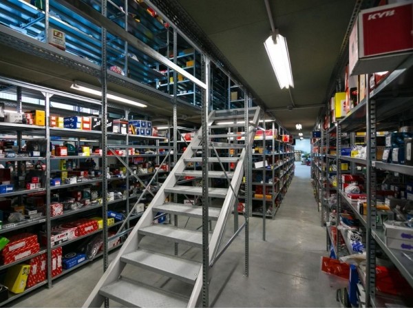 Stairs in a racking system from STAMH Group