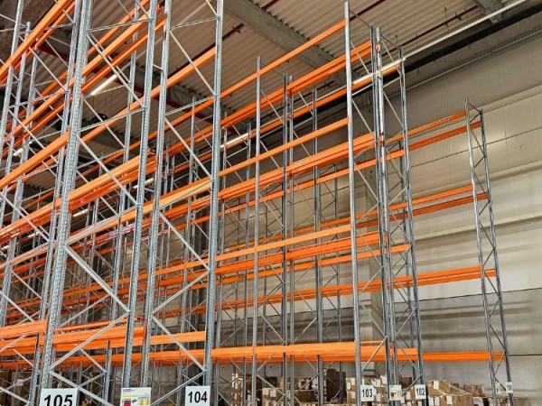 Mobile racking system 22