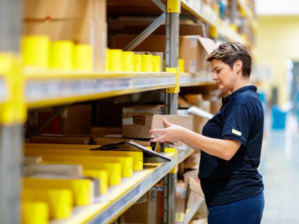Warehouse Management Systems for items picking in the warehouse