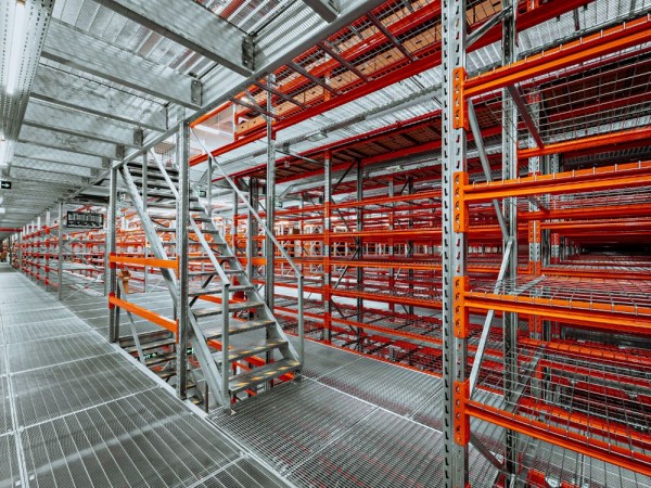 Stairs in a racking system