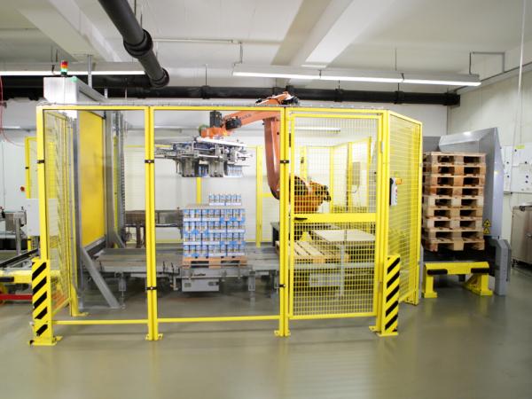 Робот KUKA за индустриално палетизиране