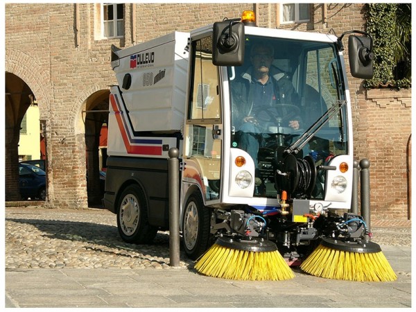 Diesel road sweeper DULEVO 850 Mini 1