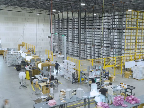 Automated Fulfillment Picking ACR HaiPick System 1
