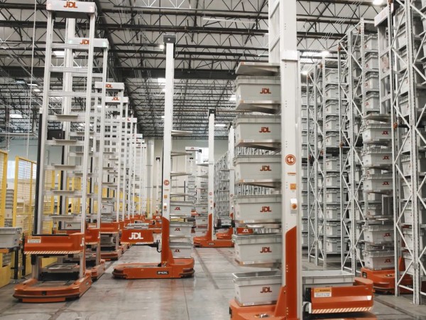 Automated Fulfillment Picking ACR HaiPick System 1