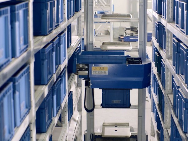 Automated warehouse solution with HaiPick A42 robots