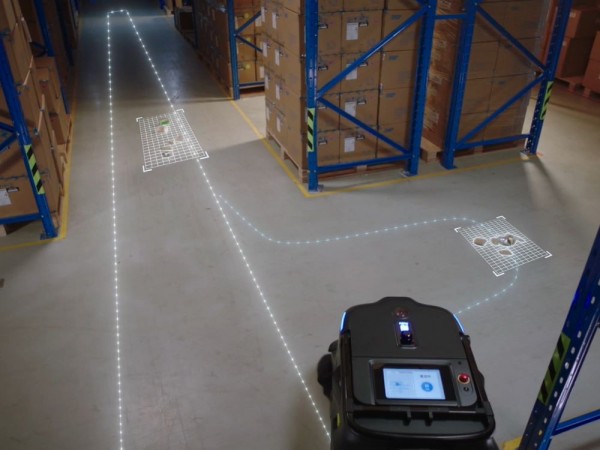 Autonomous cleaning robots PUDU
