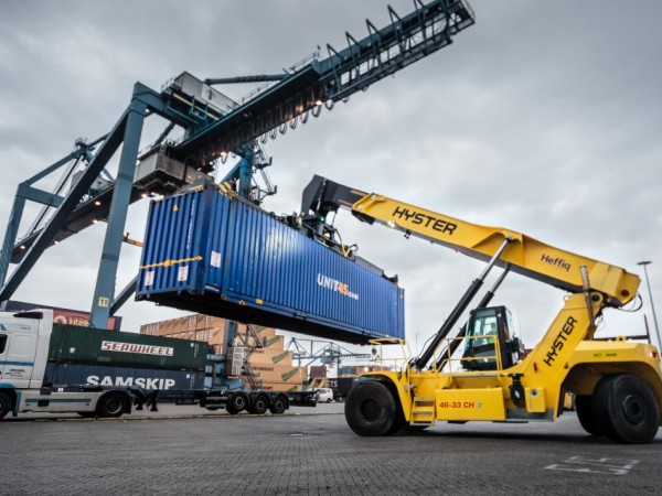 Reachstackers Hyster RS46 7